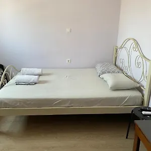 Private With A Beautiful Veranda Alloggio in famiglia